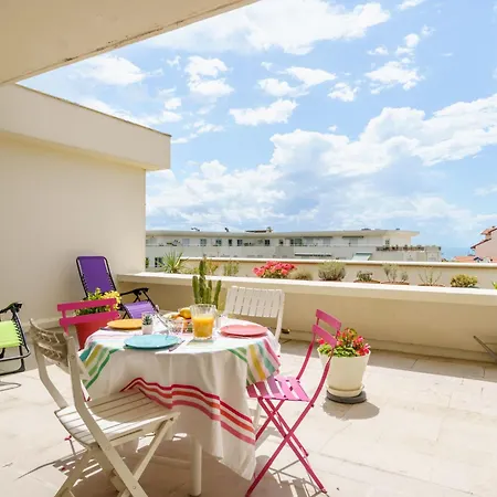 Apartment Chateau D'arcadie-8 By Interhome Biarritz